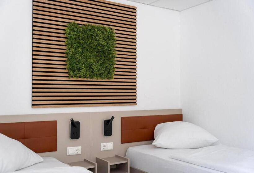 Семейный Номер, Comfort Housing Apartments