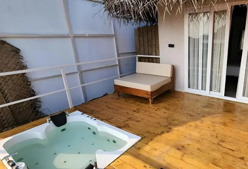 シャレー1寝室, Destiny Goa Beach Resort