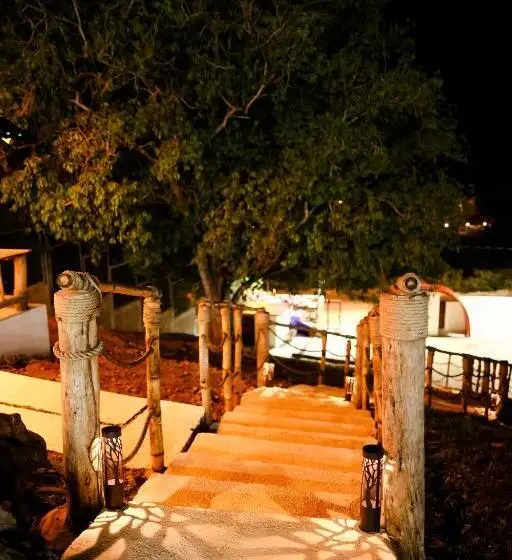 スイート, Don Bululo Camping Lodge