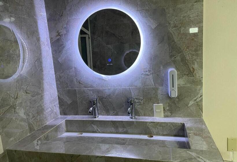 プレジデントスイートルーム, Otomi