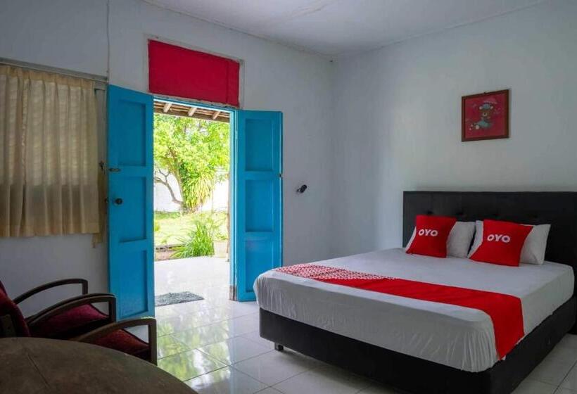 Номер Deluxe Кровать Кинг, Hepi Bungalow Lovina Mitra Reddoorz