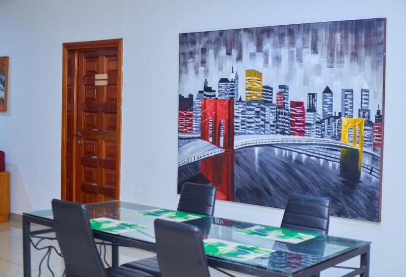 Apartament 3 Dormitoare, Adrich Properties Cantonment