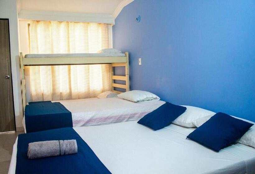 Quarto Quádruplo Estandar, Casa Hotel Las Gaviotas Santamarta