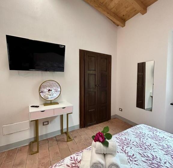 غرفة قياسية رباعية, Guest House Il Il Podestà