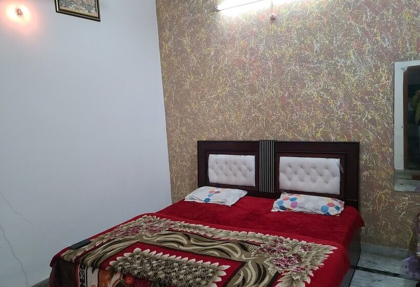 豪华房间, Roomshala 153 Hotel Krishnashrya