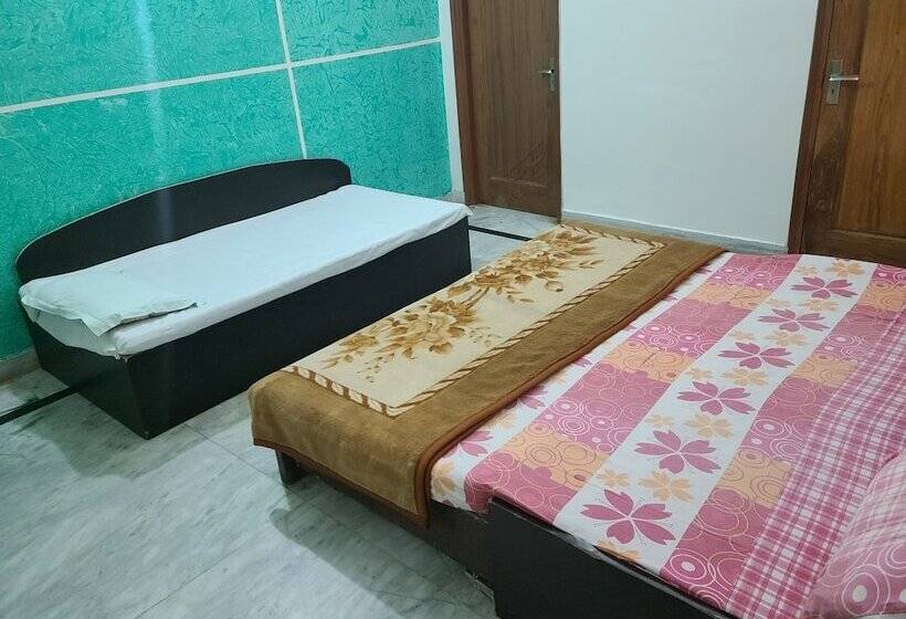 豪华房间, Roomshala 153 Hotel Krishnashrya