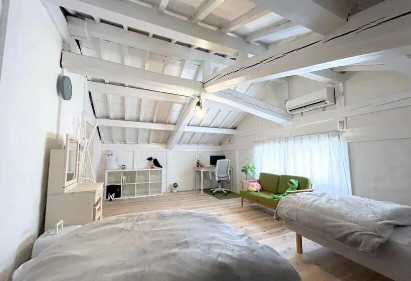 Superior Neljän Hengen Huone, Guest House Detarameso