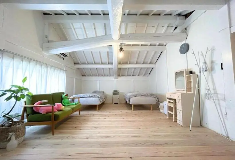 Superior Neljän Hengen Huone, Guest House Detarameso