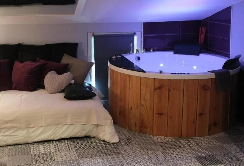 Deluxe-huone, à Home Love Spa, Le Plus Luxueux Parmi Nos 2 établissements