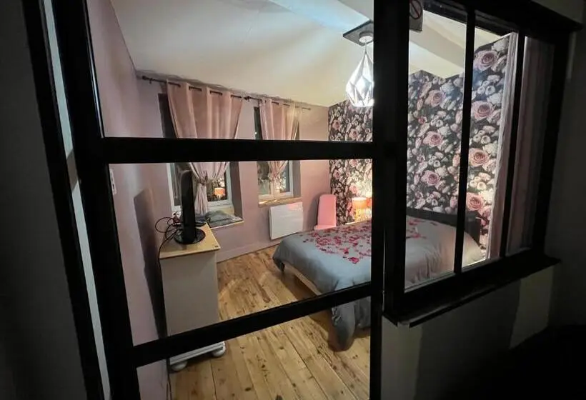 Basic-huone, à Home Love Spa, Le Plus Luxueux Parmi Nos 2 établissements