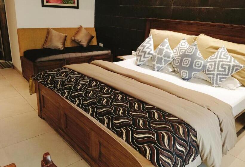 Номер Superior, Centra