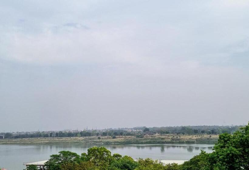 Номер Стандарт Вид на Море с Балконом, Sangam View