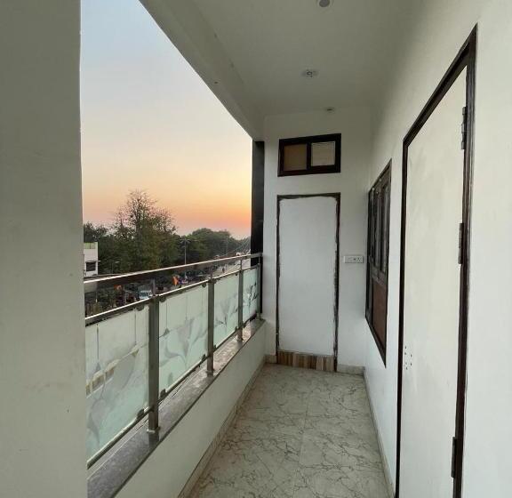 Номер Стандарт Вид на Море с Балконом, Sangam View