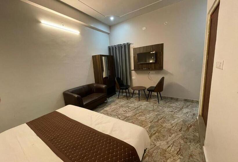 Люкс Вид на Реку, Sangam View