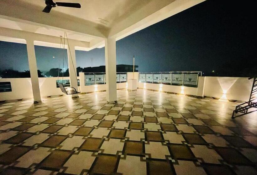 Люкс Вид на Реку, Sangam View