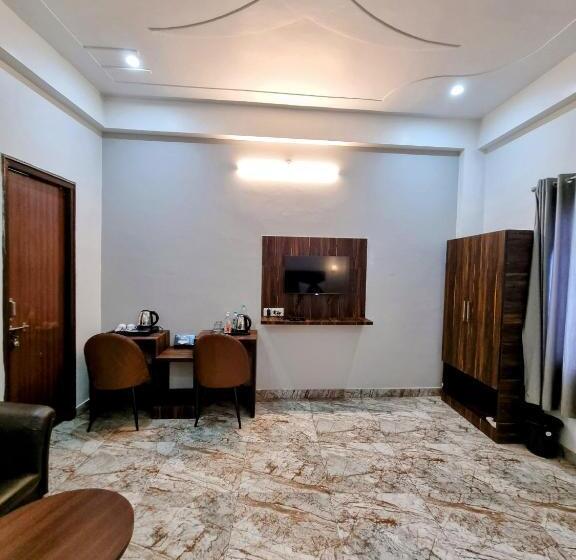 Люкс Вид на Реку, Sangam View