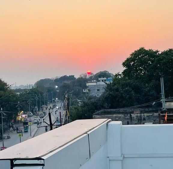 Люкс Вид на Реку, Sangam View