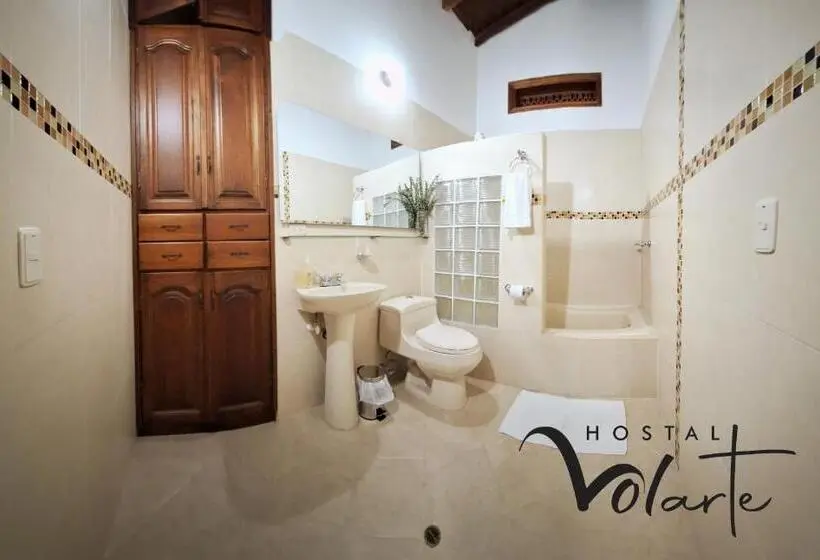 اتاق استاندارد سه نفره, Volarte Hostal