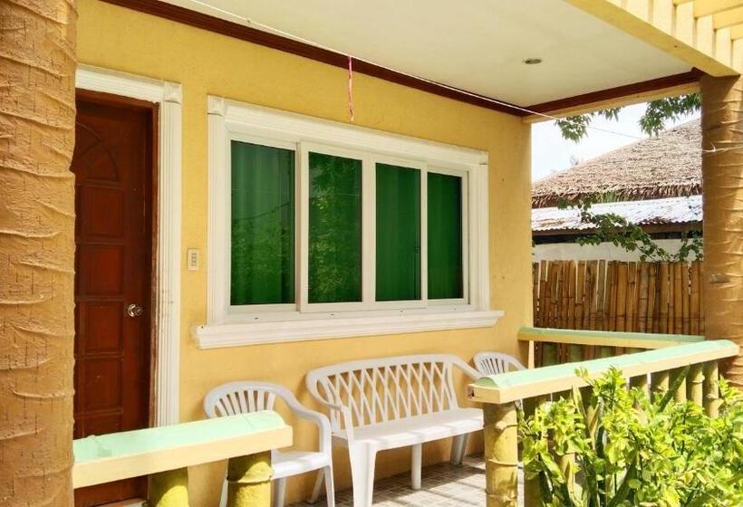 اتاق استاندارد با بالکن, Hmc Guesthouse  Malapascua Island Air Conditioned Room #1