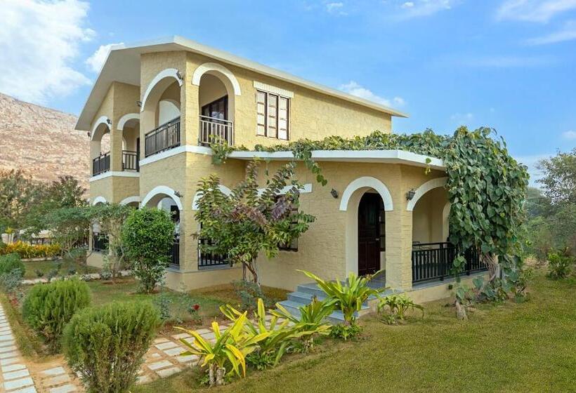 Quarto Estandar, Sterling Rewild Sariska