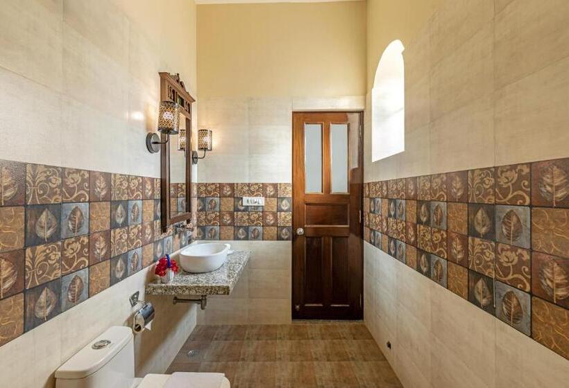 Quarto Estandar, Sterling Rewild Sariska