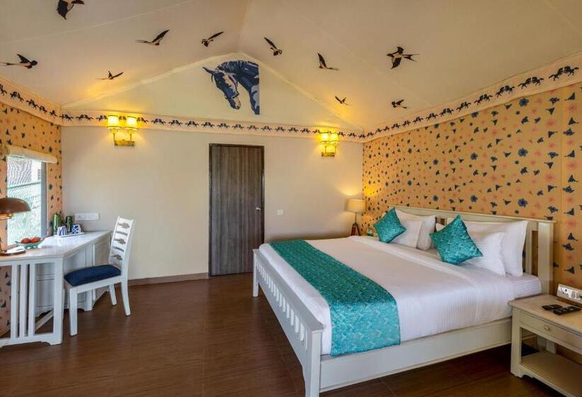 Tenda Padrão, Sterling Rewild Sariska