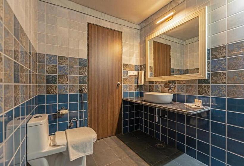 Quarto Estandar Vista Montanha, Sterling Rewild Sariska