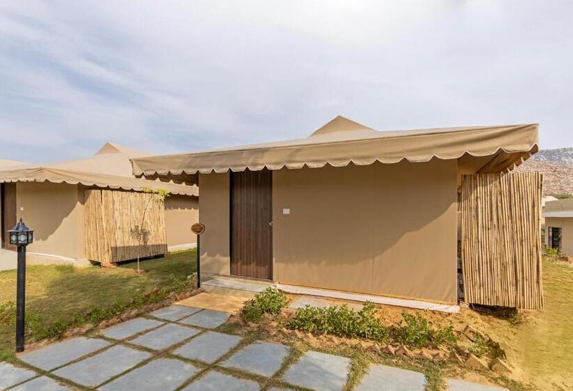 Quarto Estandar Vista Montanha, Sterling Rewild Sariska