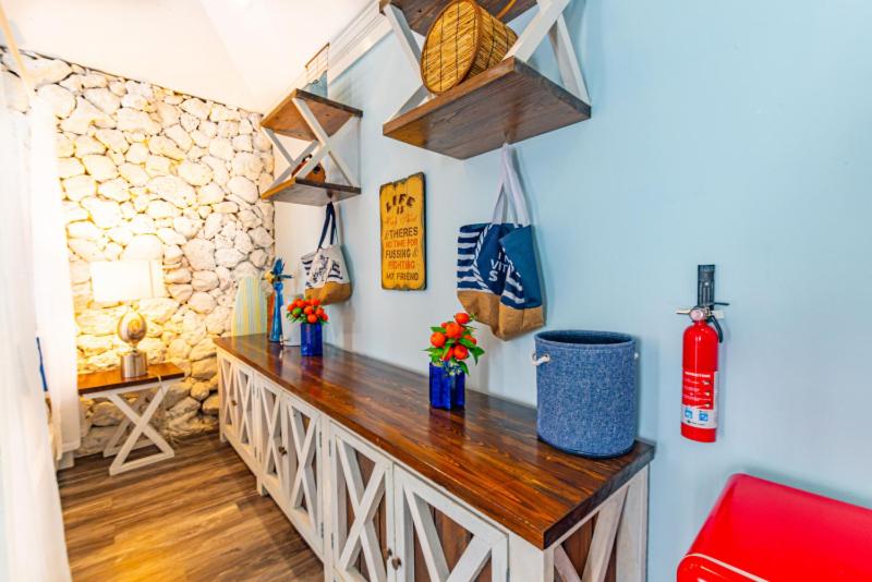 استودیوی استاندارد با چشمانداز دریا, Studio Palms Bc