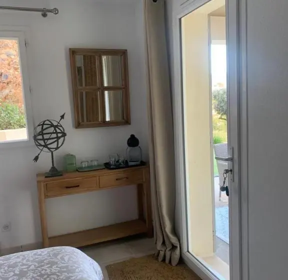 スタンダードルーム, Chambre 2 Dans Un Petit Paradis