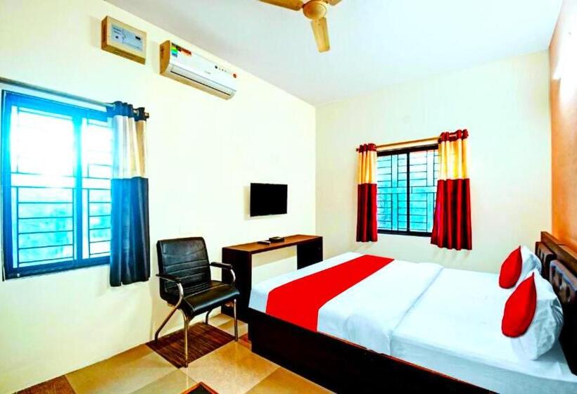 Номер Deluxe Кровать Кинг, Goroomgo Sr Palace Bhubaneswar A Luxury Collection Of Hotels   Best Hotel In Bhubaneswar