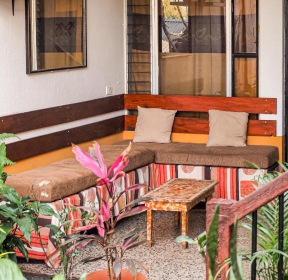 اتاق استاندارد با سرویس بهداشتی مشترک, Joyas Del Sol