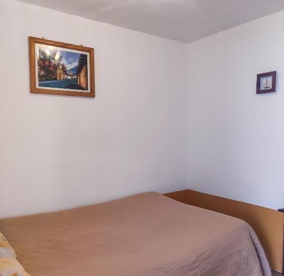 اتاق استاندارد با سرویس بهداشتی مشترک, Joyas Del Sol