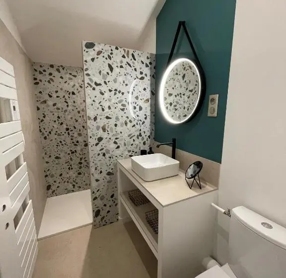 Talo 3 Makuuhuonetta, La Petite Maison De Giverny   Gîte De Charme 5 étoiles Au Cœur Du Village   3 Chambres