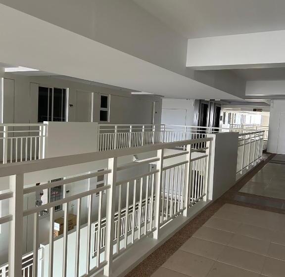 2 Bedroom Family Apartment with Views, The Atherton