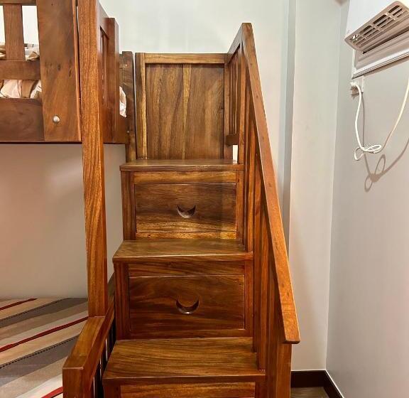 2 Bedroom Family Apartment with Views, The Atherton