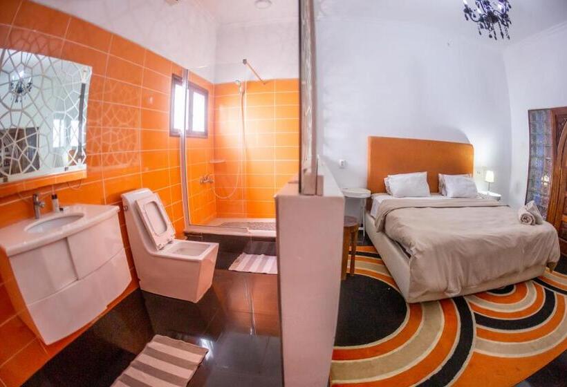 Номер Deluxe, Mangohouse