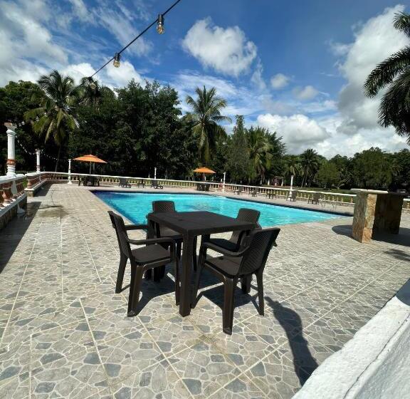 اتاق خانوادگی با سرویس بهداشتی مشترک, Hacienda Con Piscina Privada/aire Acondicionado/jacuzzi