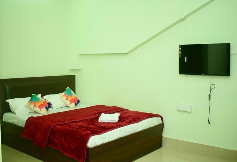 اتاق لوکس با تخت بزرگ, Jm Suites