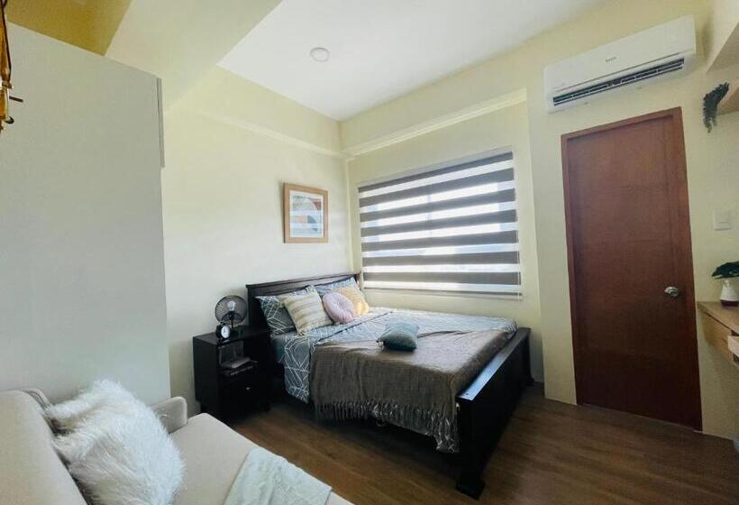 חדר דלוקס לשלושה, Northwoods Place Condominium