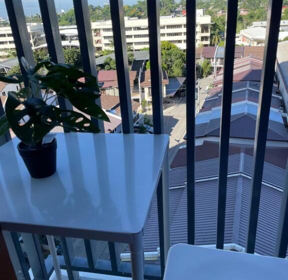 חדר דלוקס לשלושה, Northwoods Place Condominium