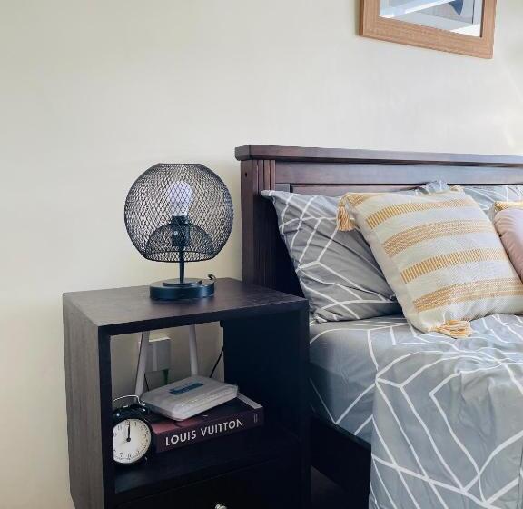 חדר דלוקס לשלושה, Northwoods Place Condominium