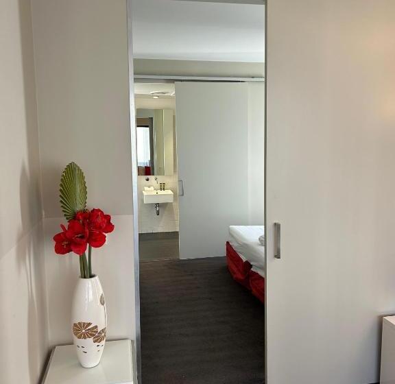 إستوديو قياسى, Adele Apartment Hotel East Melbourne