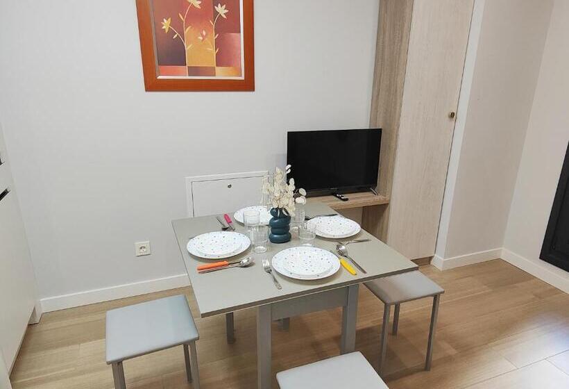 إستوديو قياسى, Apartamentos Centro Oviedo Caveda