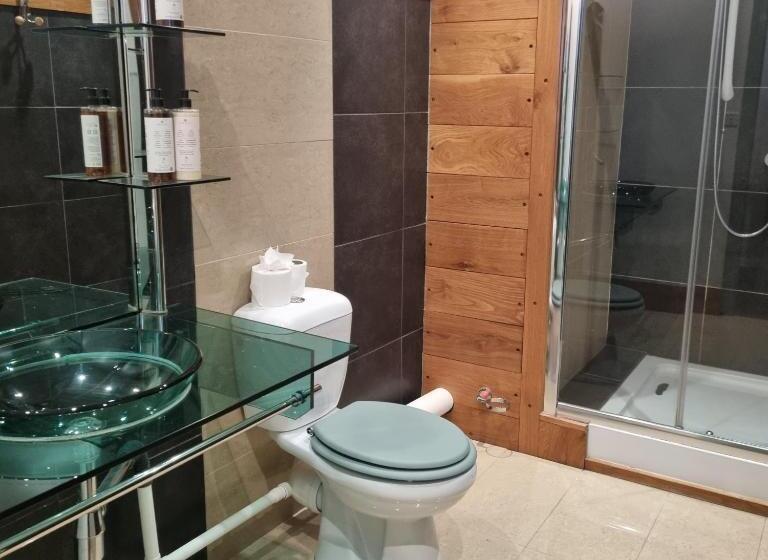 Deluxe room with river view, Chez Jack Confolens