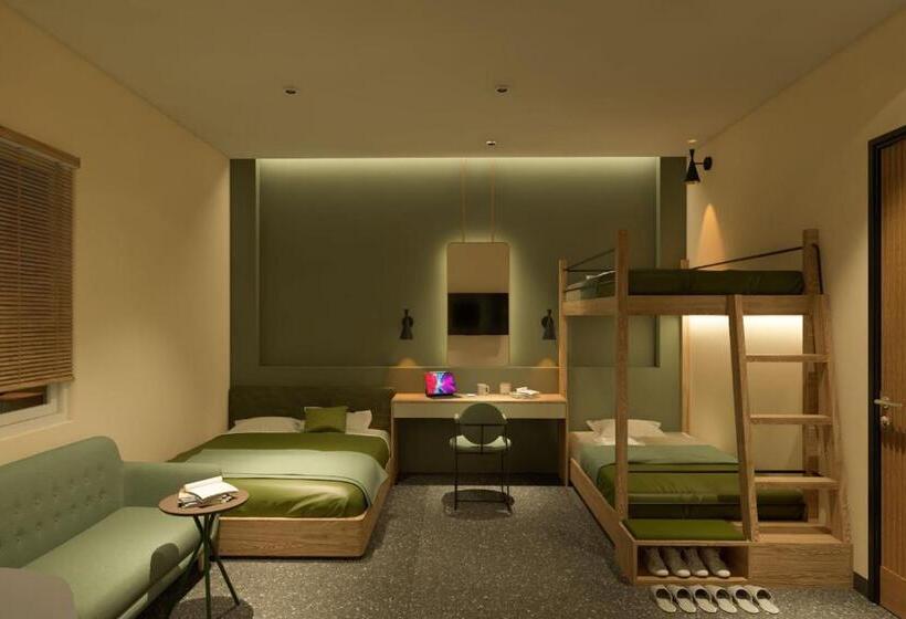 اتاق خانوادگی, Jim’s House