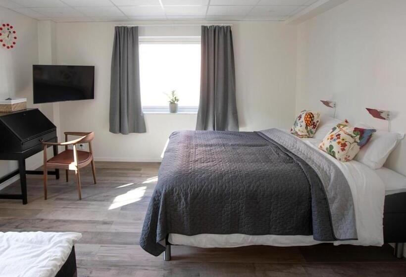 חדר פרמיום לארבעה, L Havsporten