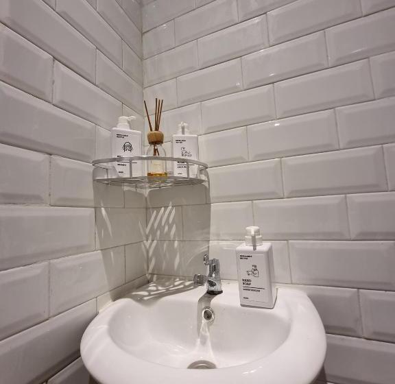 スタンダードシングルルーム, Oyo Life 93387 Sunarmi House