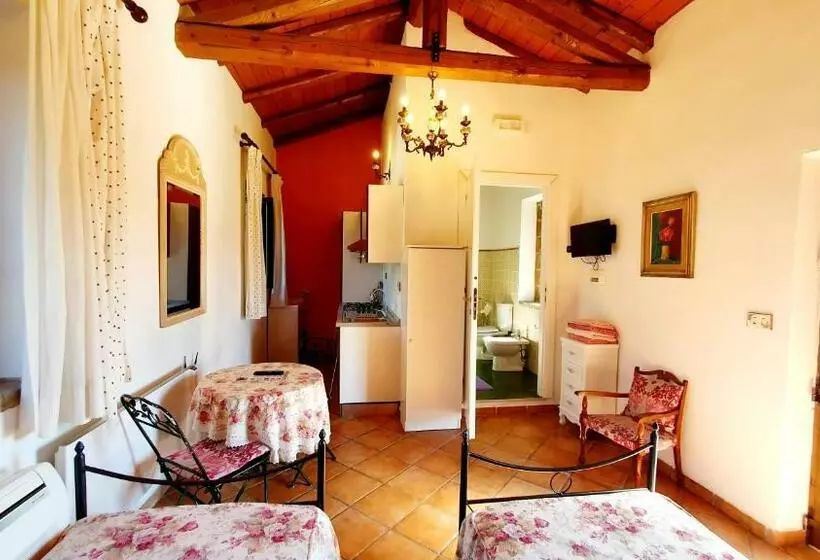 スタンダードスタジオ, Agriturismo Il Pioppeto