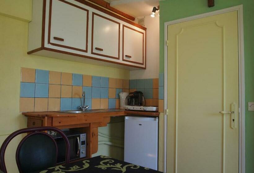 침실 1개 주택, Chambres Et Tables D Hôtes à L Auberge Touristique